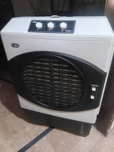 superasia air cooler ECM. 5000 plus coolstar 2 months used
