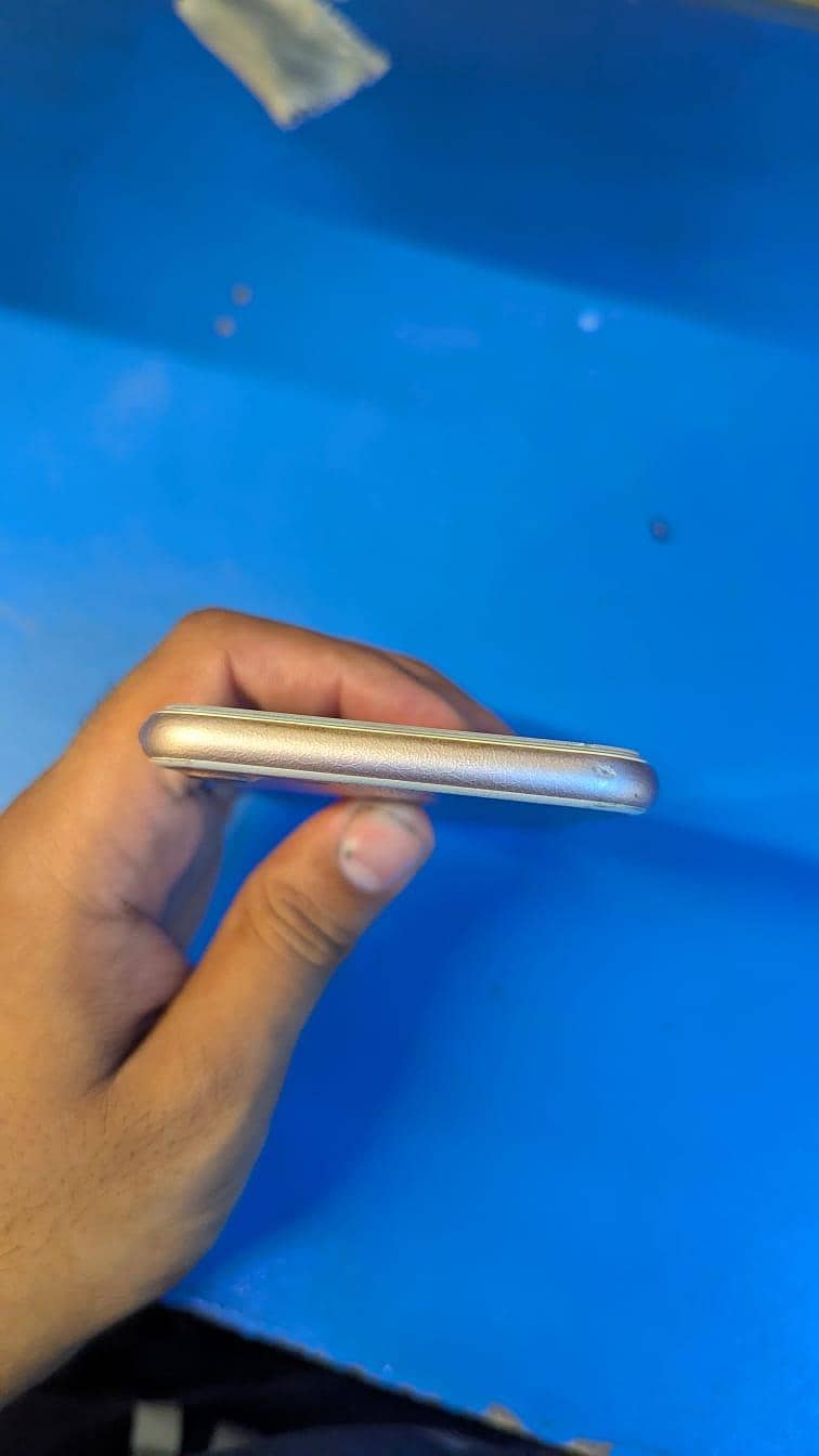 Apple iPhone 7 5