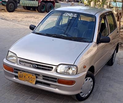 Daihatsu Cuore 2003 in excellent condition, biometric available