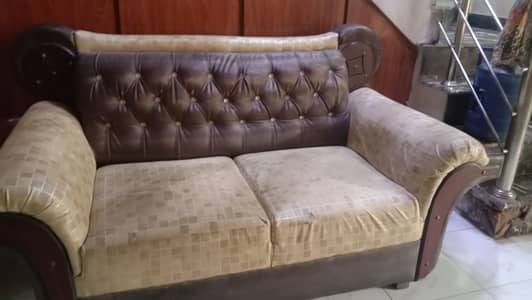 2 seaters sofa