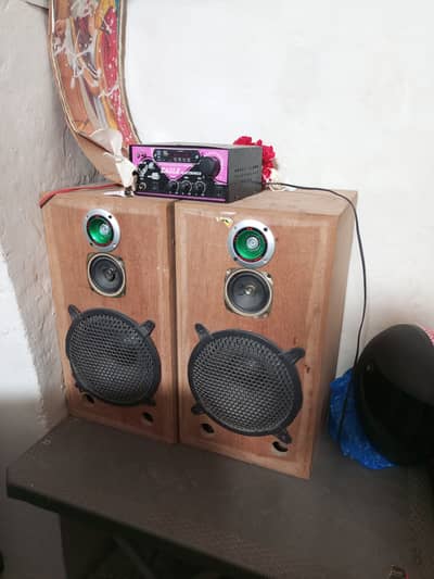 Big size speaker for sale with amplifier