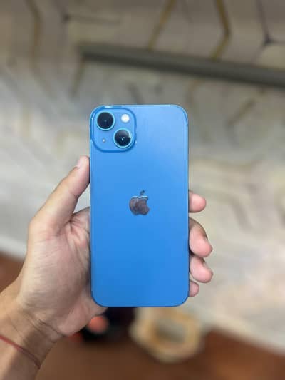 Apple iPhone 13