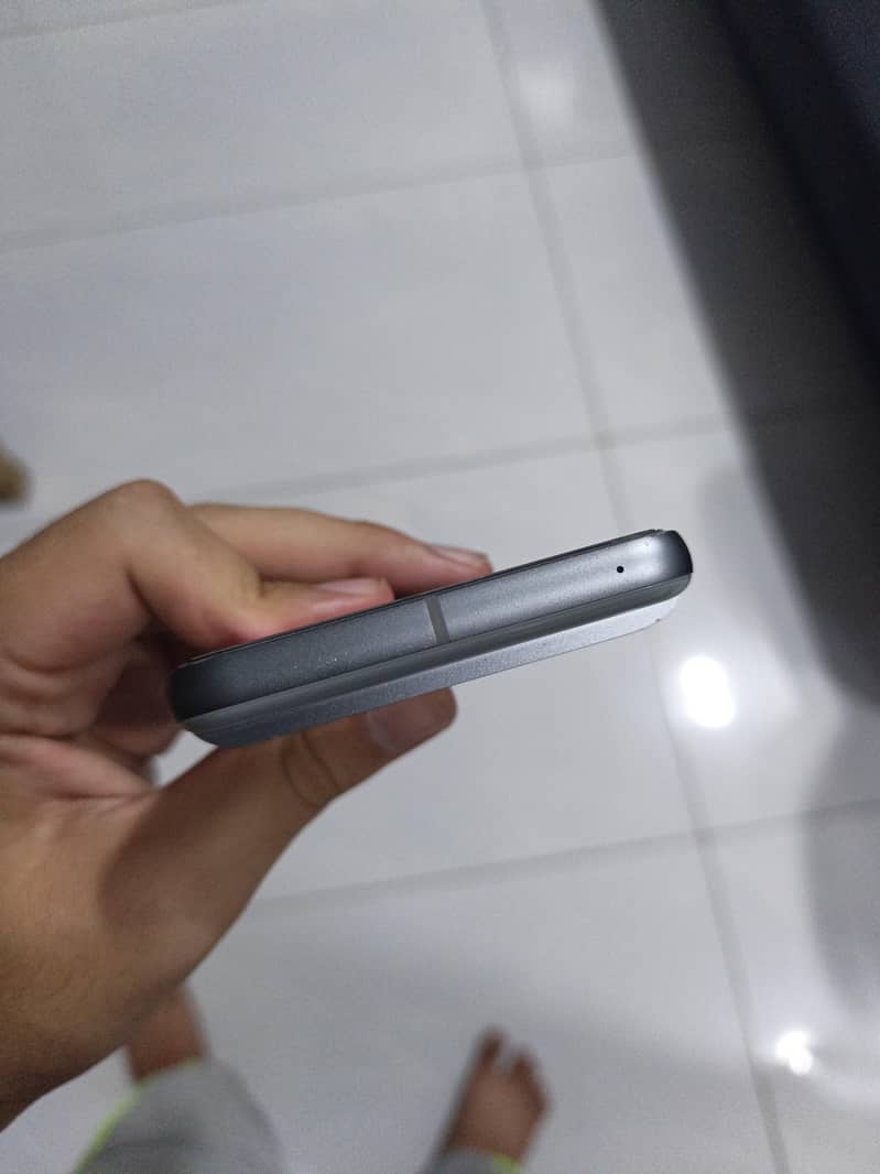 Google Pixel 8 2
