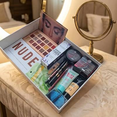 ​ Gloss & Glamour Mega Cosmetics Deal! 