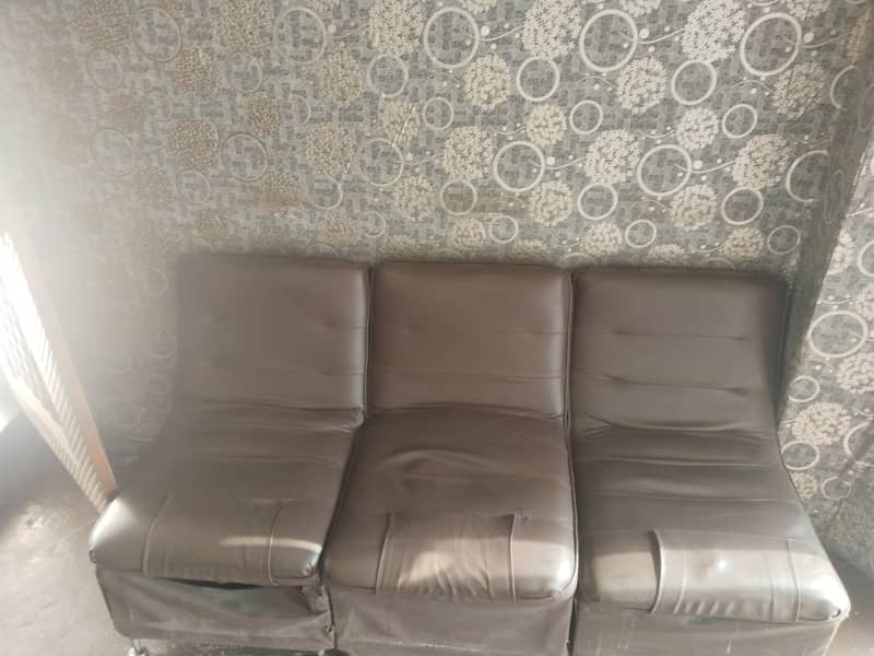 chairs 0
