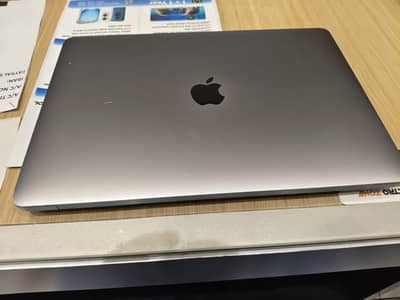 APPLE MacBook pro silver
