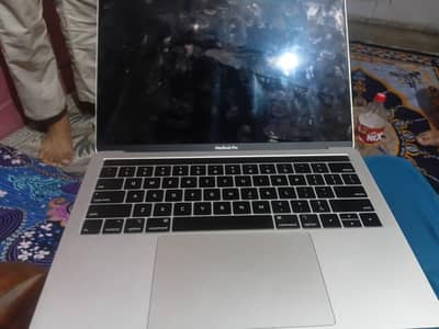 Macbook Pro 2018 0324,4982444