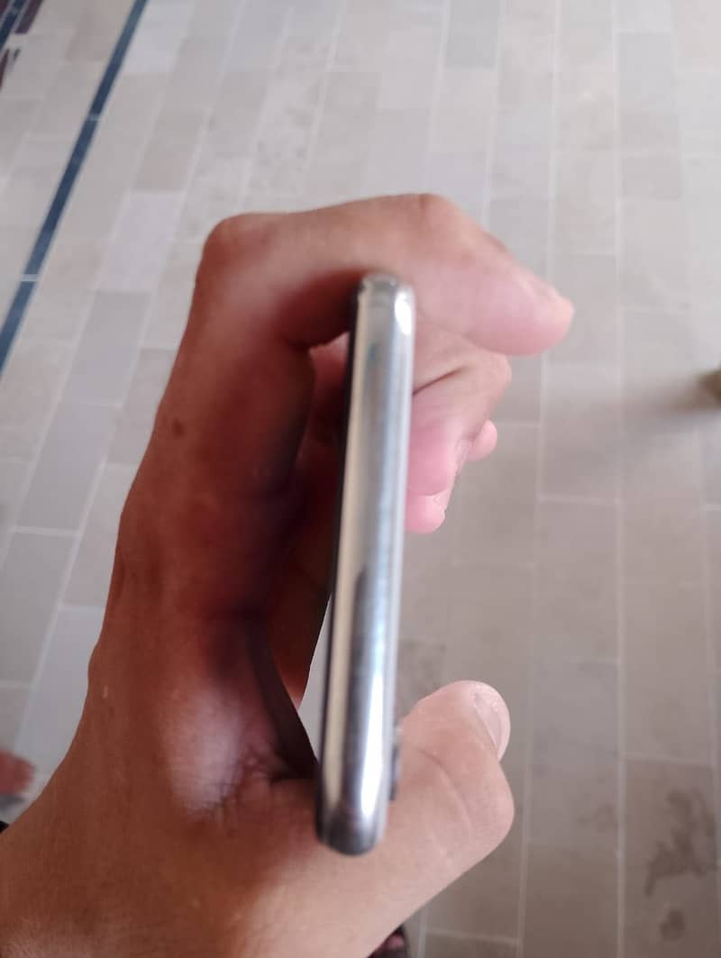 Apple iPhone X 2