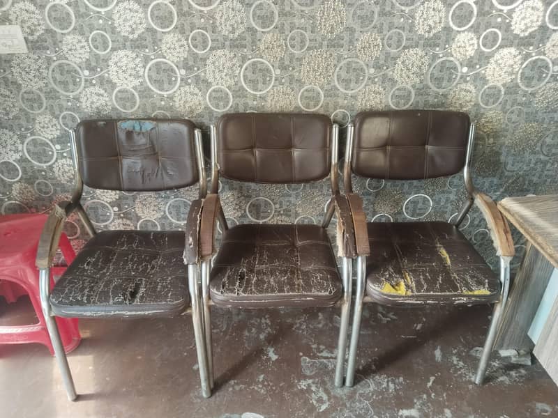 chairs 0
