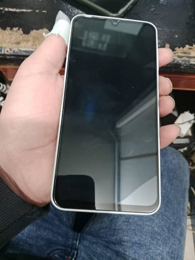 Samsung  A16