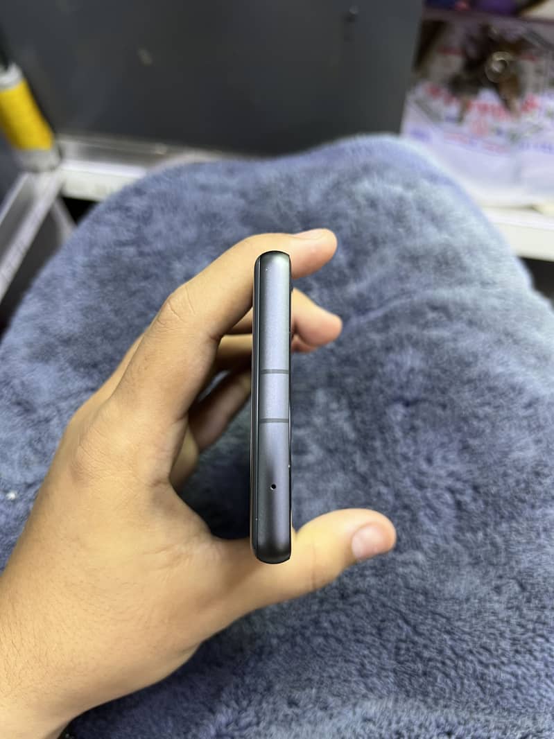 Google Pixel 7a 2