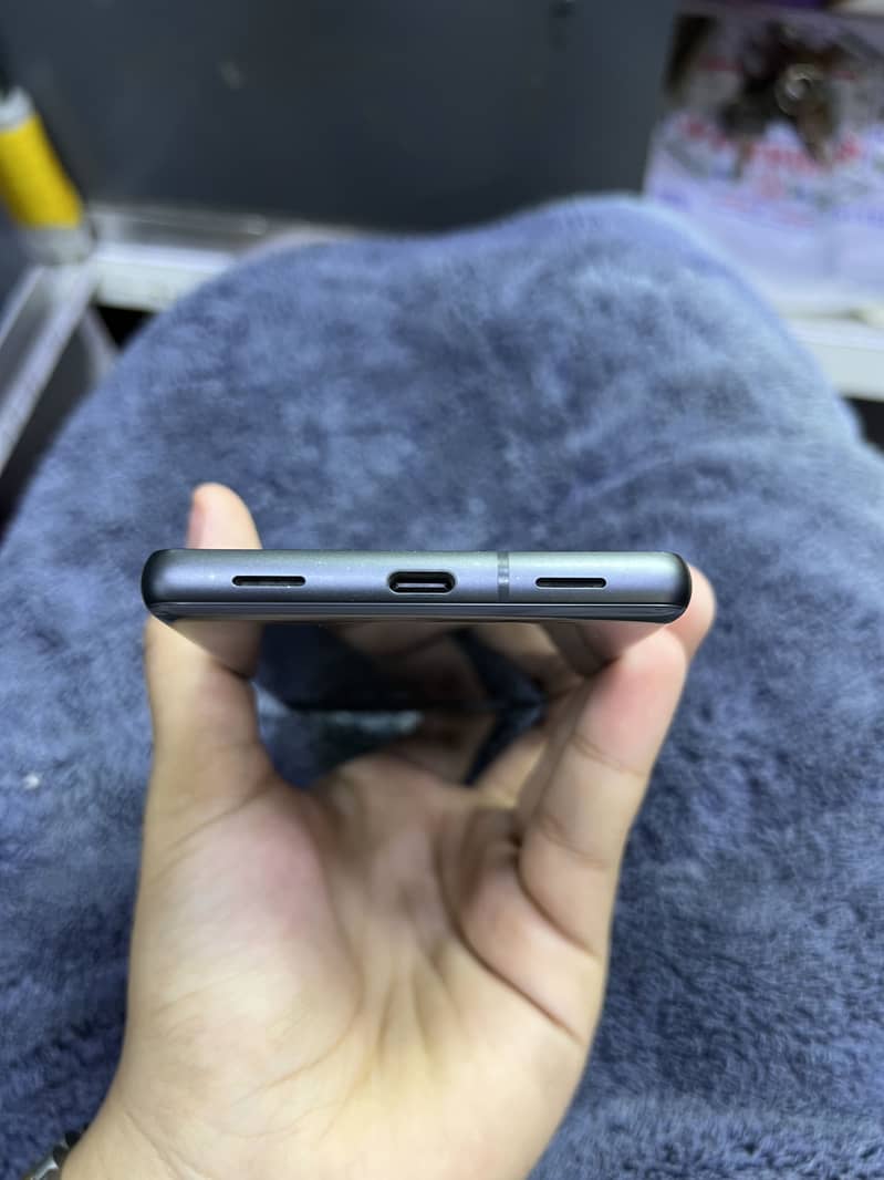 Google Pixel 7a 5