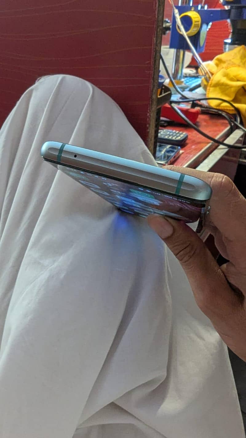 one plus 8 pro 6