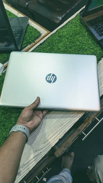 HP core-i5 6th Generation 8GB Ram  Silver Design