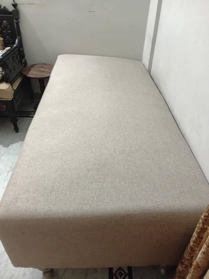Single Bed 0