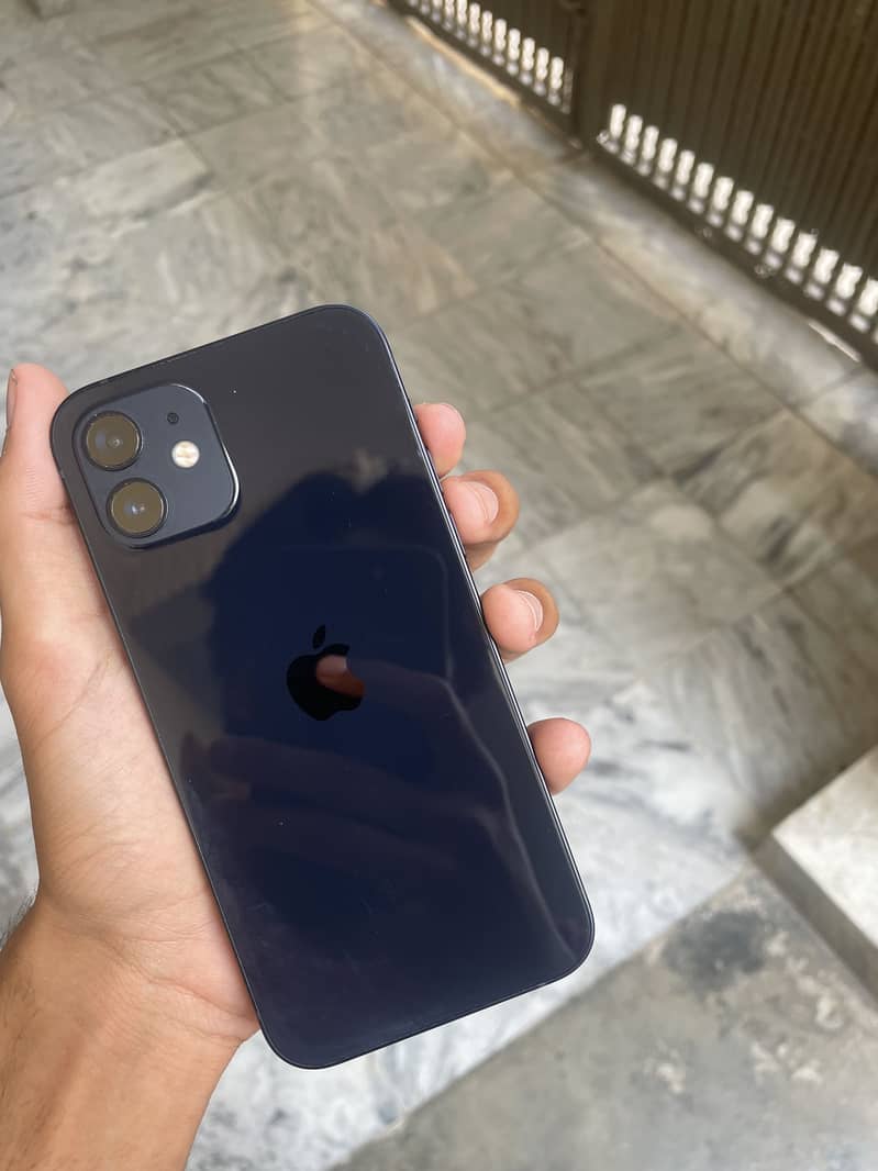 Apple iPhone 12 2
