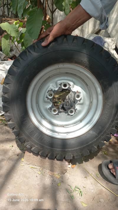 Loader Rickshaw tyre