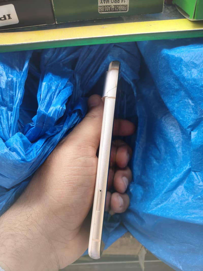 Google Pixel 8 3