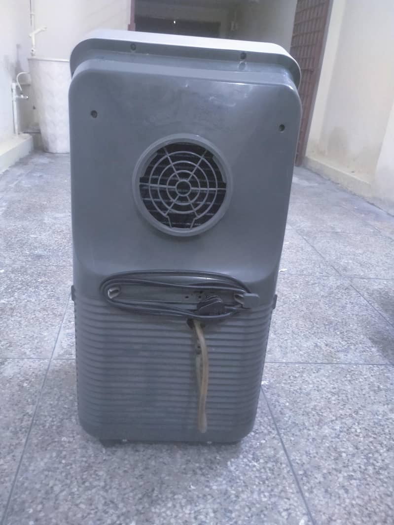 Potable AC 4