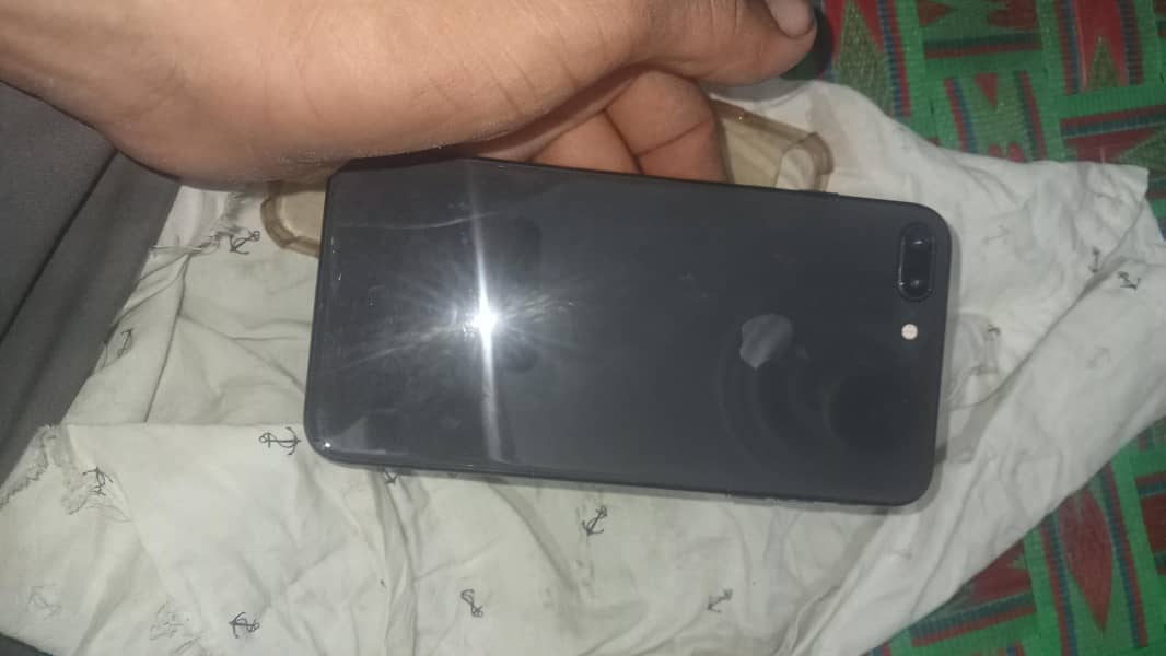 Apple iPhone 8 Plus 5