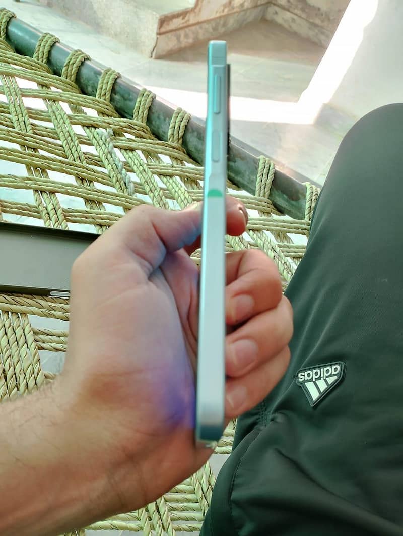 Samsung Mobile A17 1