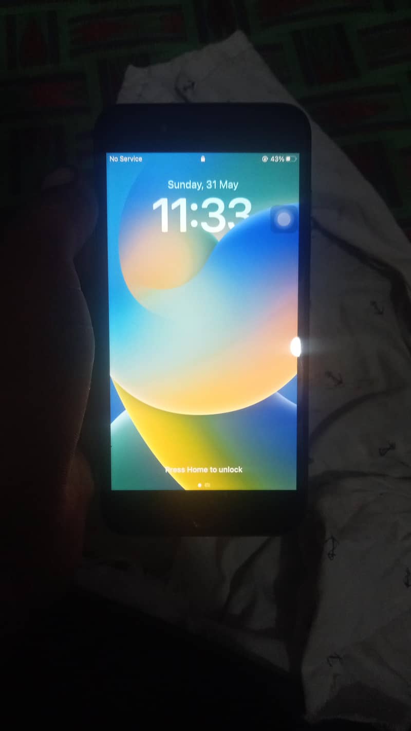 Apple iPhone 8 Plus 1