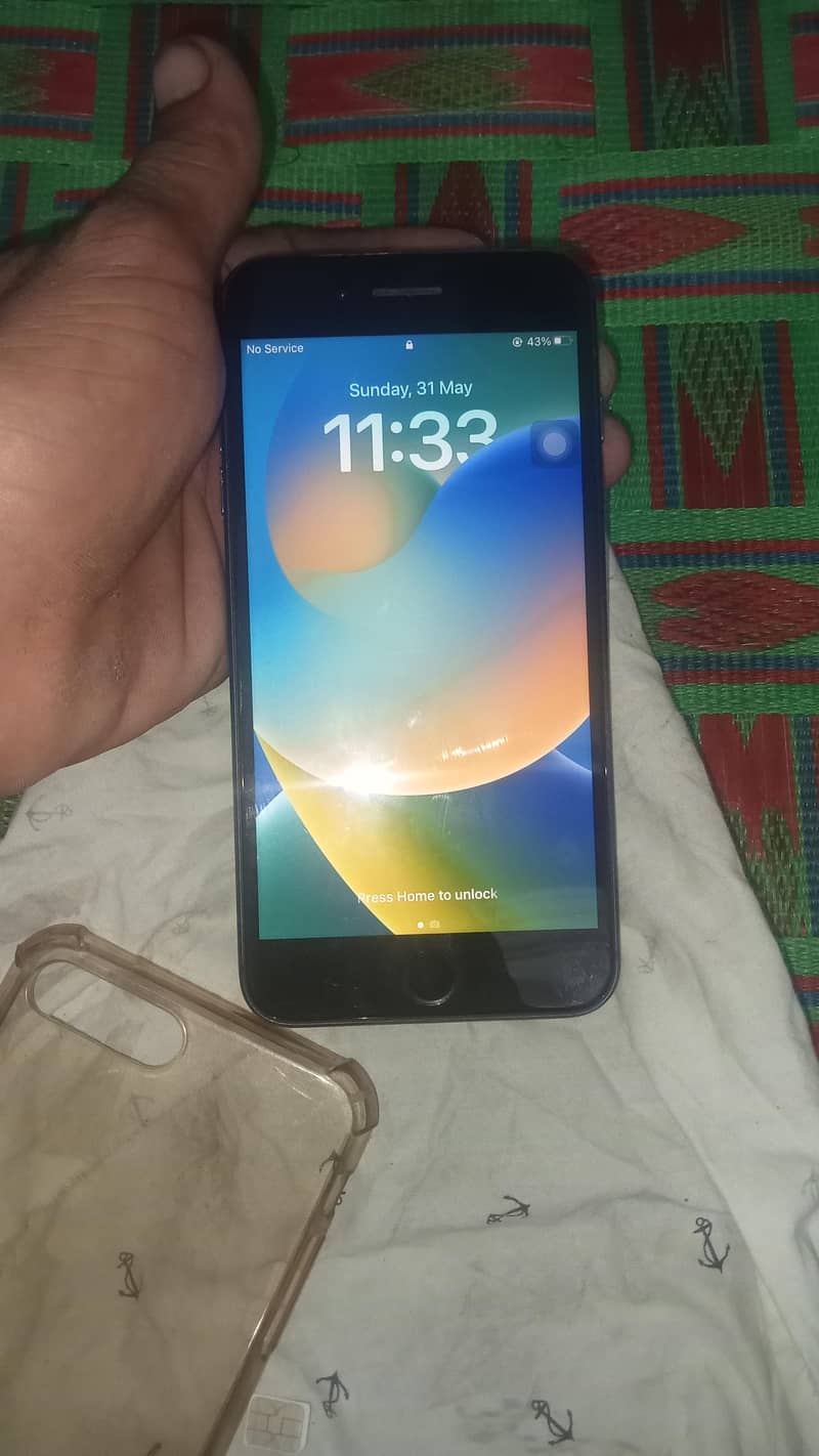 Apple iPhone 8 Plus 2