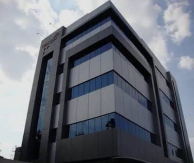 4 KANAL COMMERCIAL BUILDING FOR RENT