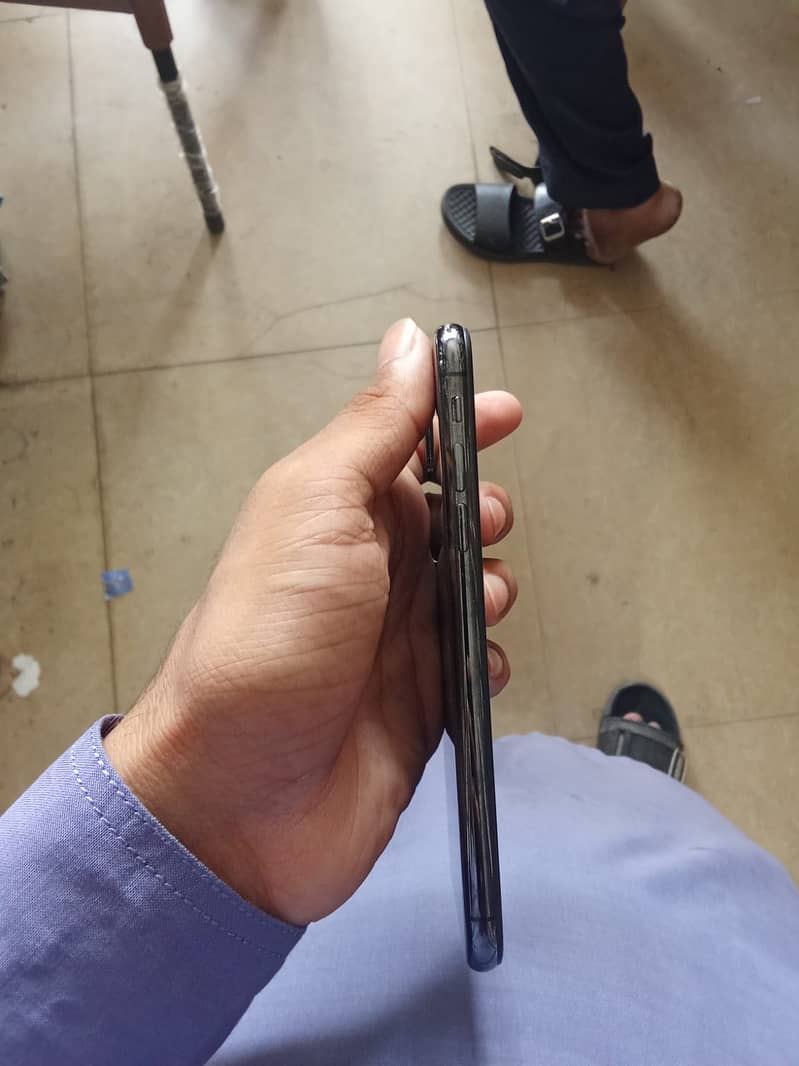 iPhone X 5