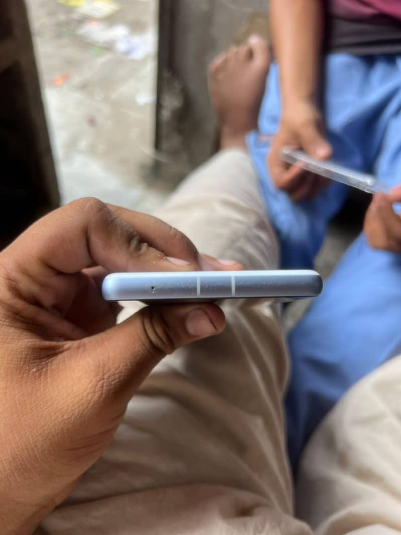 Google Pixel 7a 4