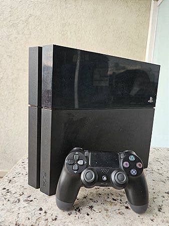 Ps4 fat 500 gb black colour with 2 controller