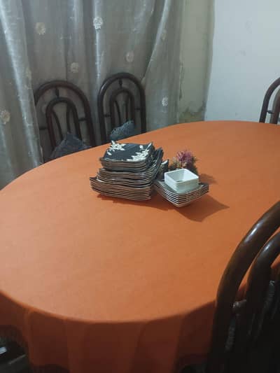Dining table for sale