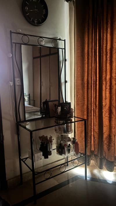 IRON BED SET WITH SIDE TABLES AND DRESSING