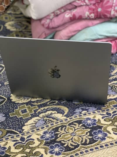 Macbook m1 pro 16gb/512gb ssd 13inch