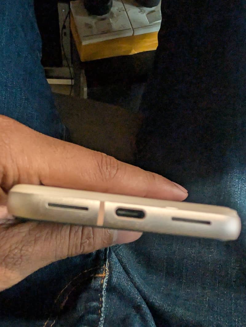 Google Pixel 8 3