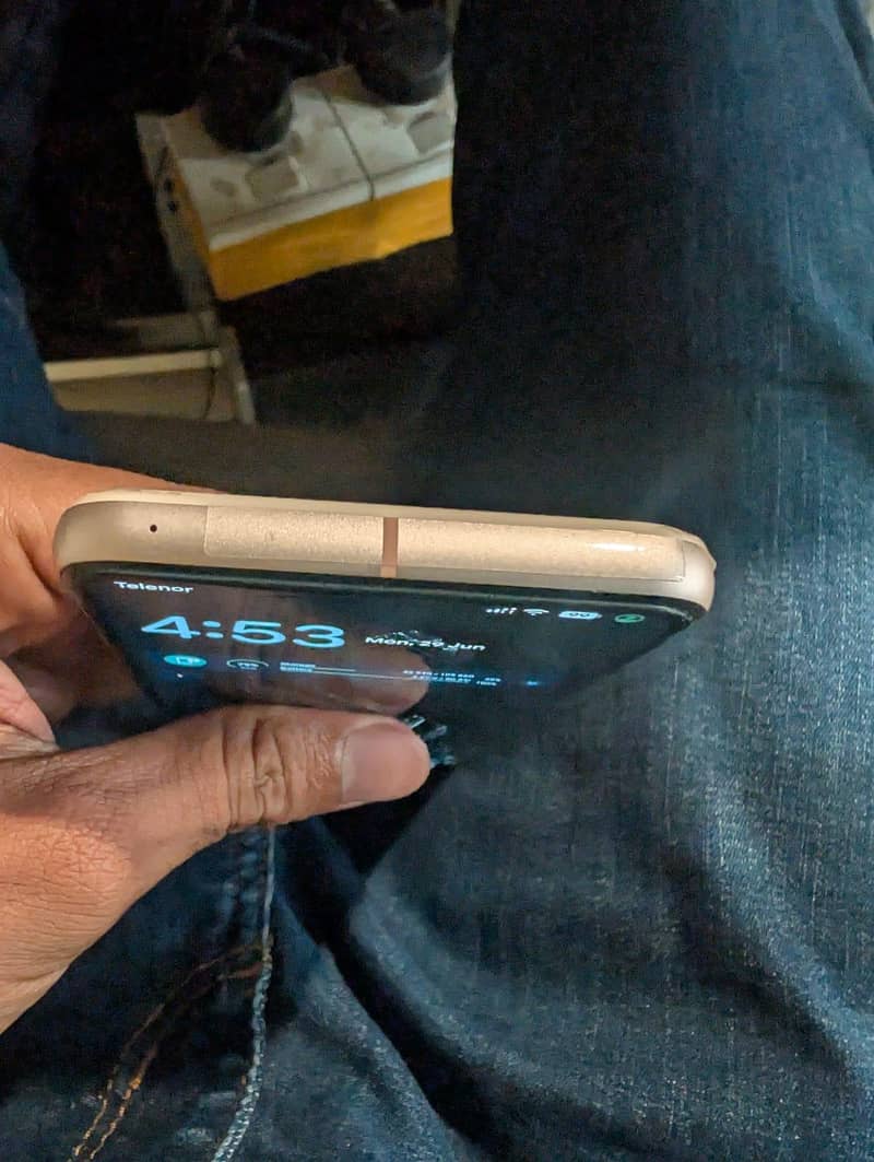 Google Pixel 8 5