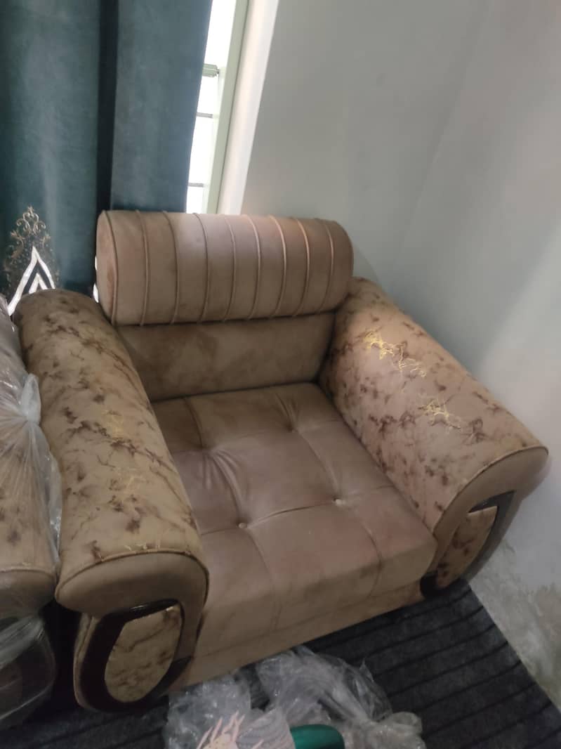sofa withtable 0