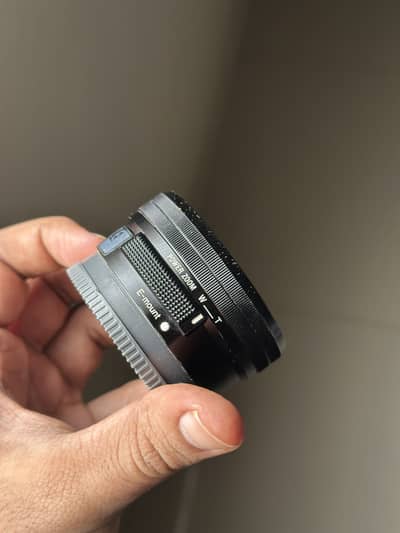 Sony 16-50mm 3.5 kit lens