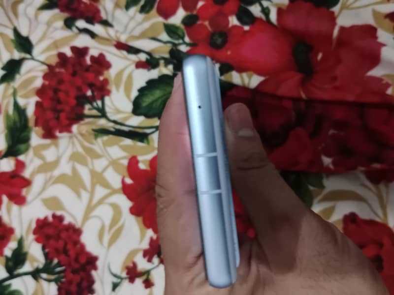 Google Pixel 7a 4