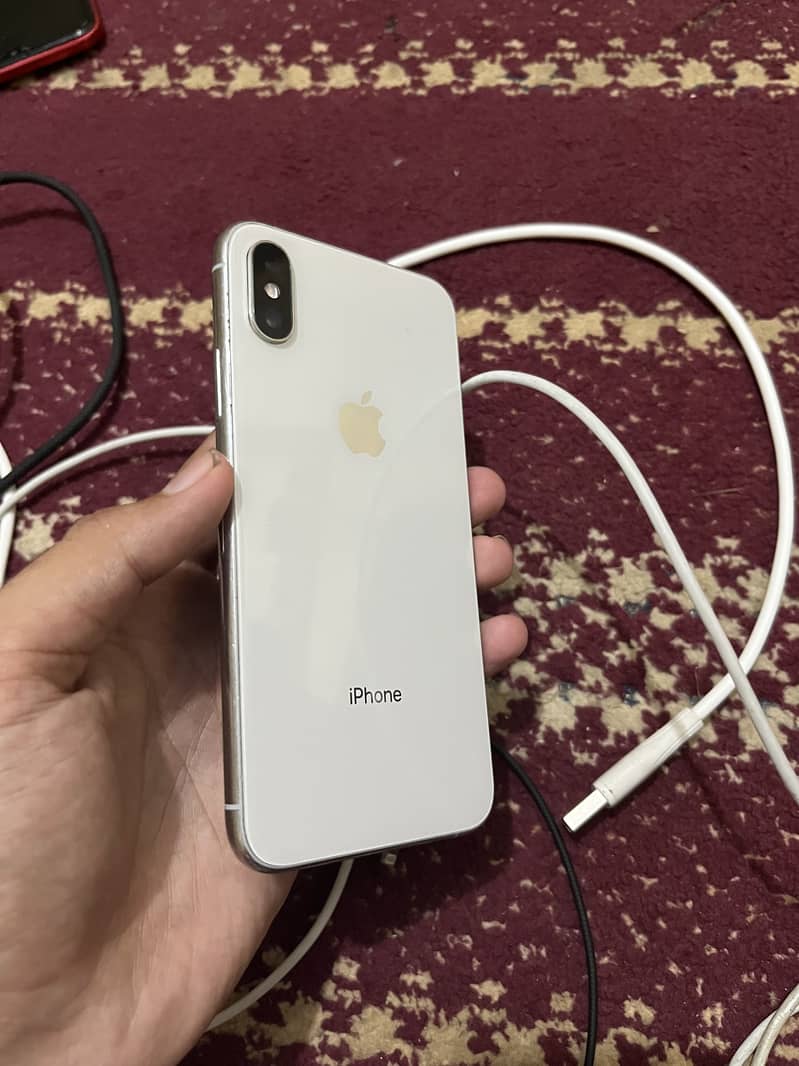 Apple iPhone X 4