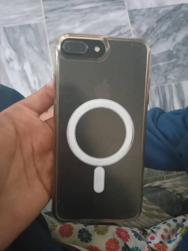 Apple iPhone 7 Plus 6