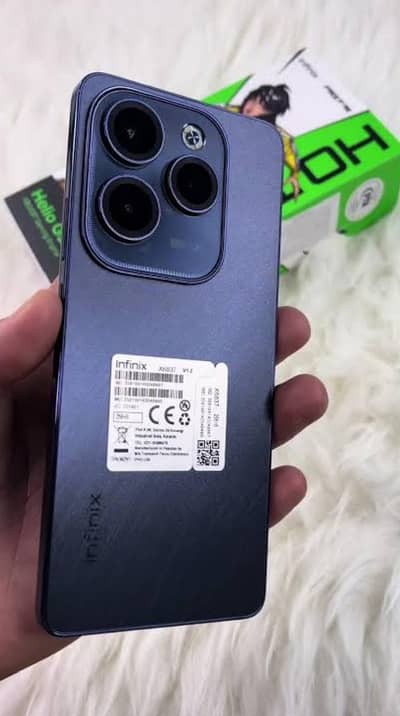 Infinix Hot 40 (256GB+8GB) Black Colour