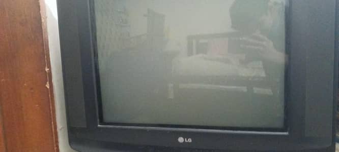 best condition TV in low budget beautiful colours  original prats
