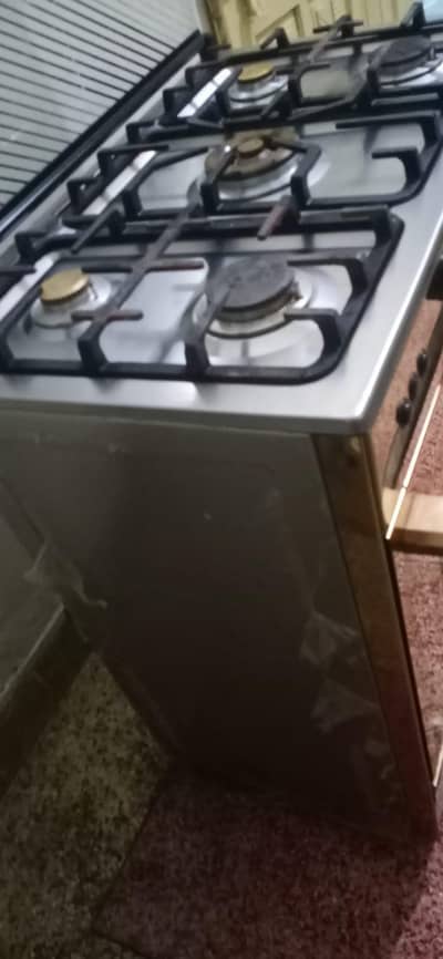 National 5 Burner Gas Cooking Range with Oven – Like New 