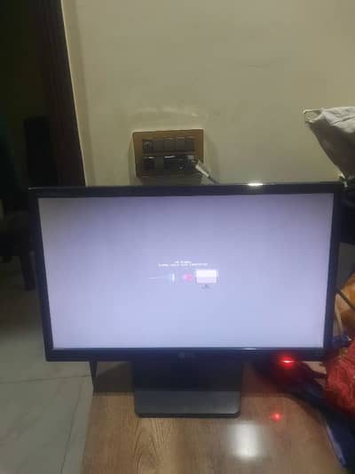 22 inch LCD monitor 10/10 condition