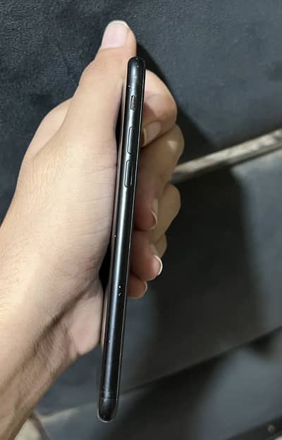 Apple iPhone 7