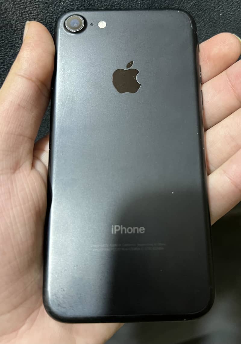 Apple iPhone 7 2