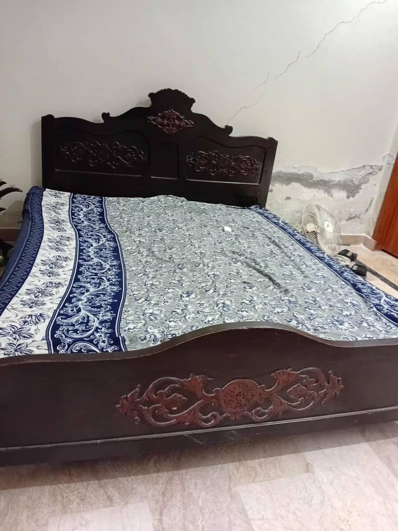 سولڑ لکر ی کا بنا ھوا ھے 2