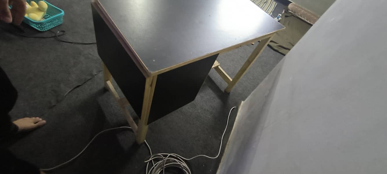 Computer PC Table & Study Table in Good Condition 2