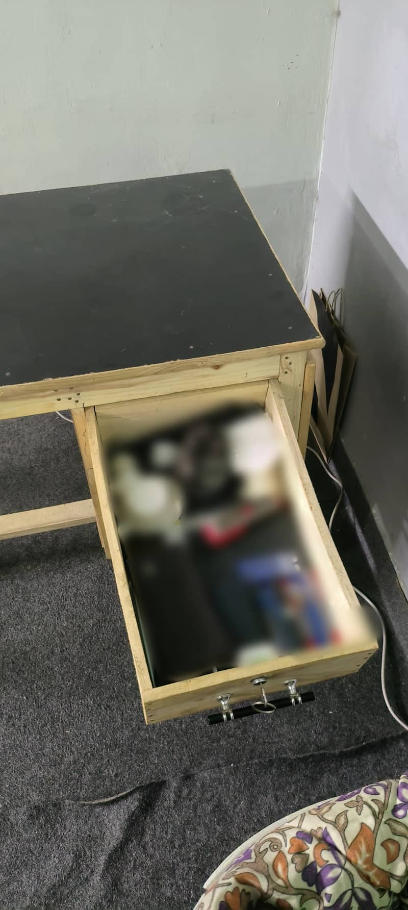 Computer PC Table & Study Table in Good Condition 4